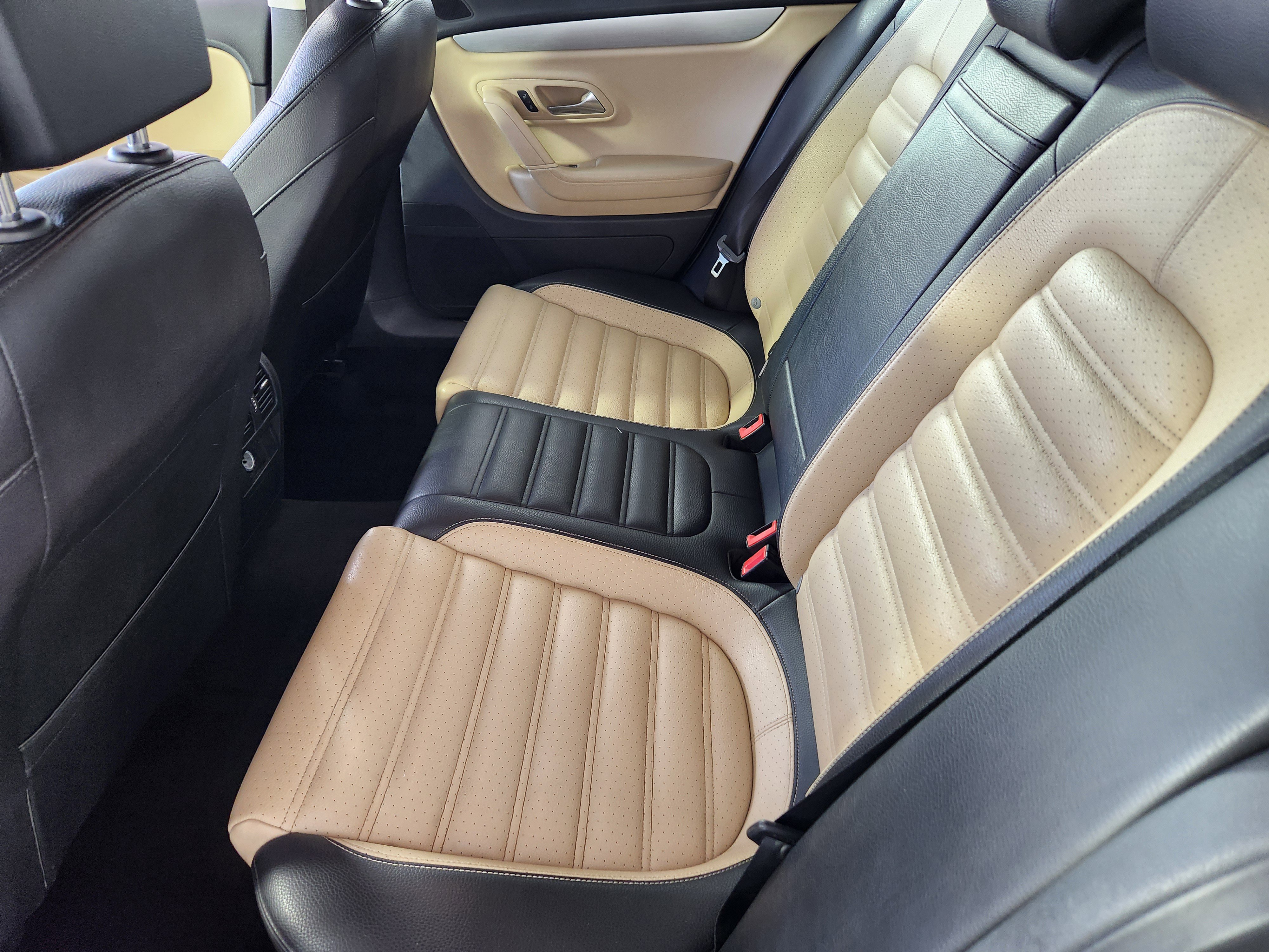 Used 2013 Volkswagen CC Sport FWD image 14