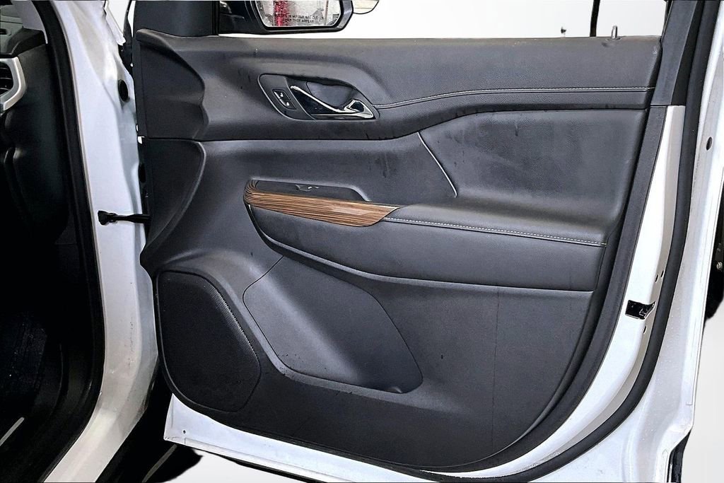 Used 2023 GMC Acadia SLE w/ LPO, Floor Liner Package FWD image 27