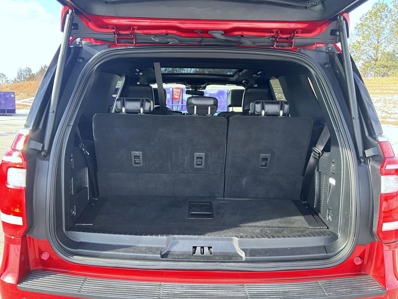 Used 2021 Ford Expedition XLT image 9