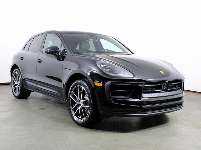 New 2025 Porsche Macan image 9