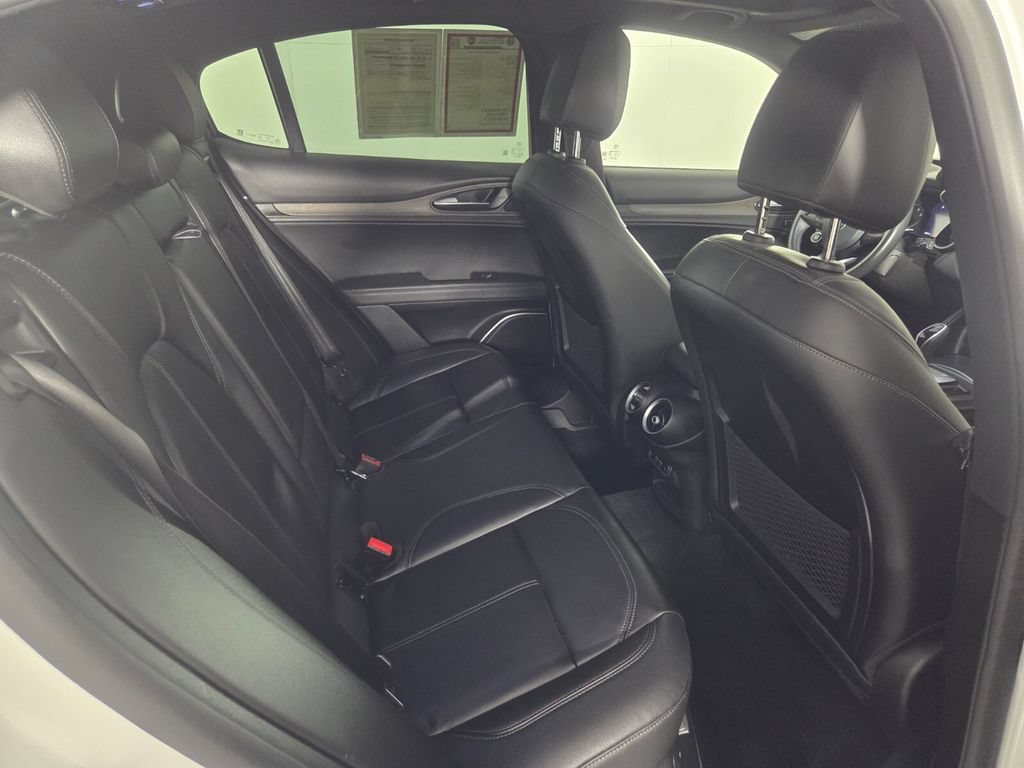 Used 2023 Alfa Romeo Stelvio Ti AWD/4WD image 31
