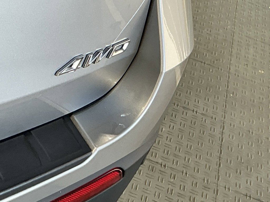 Used 2023 Ford Explorer XLT w/ Equipment Group 202A image 4