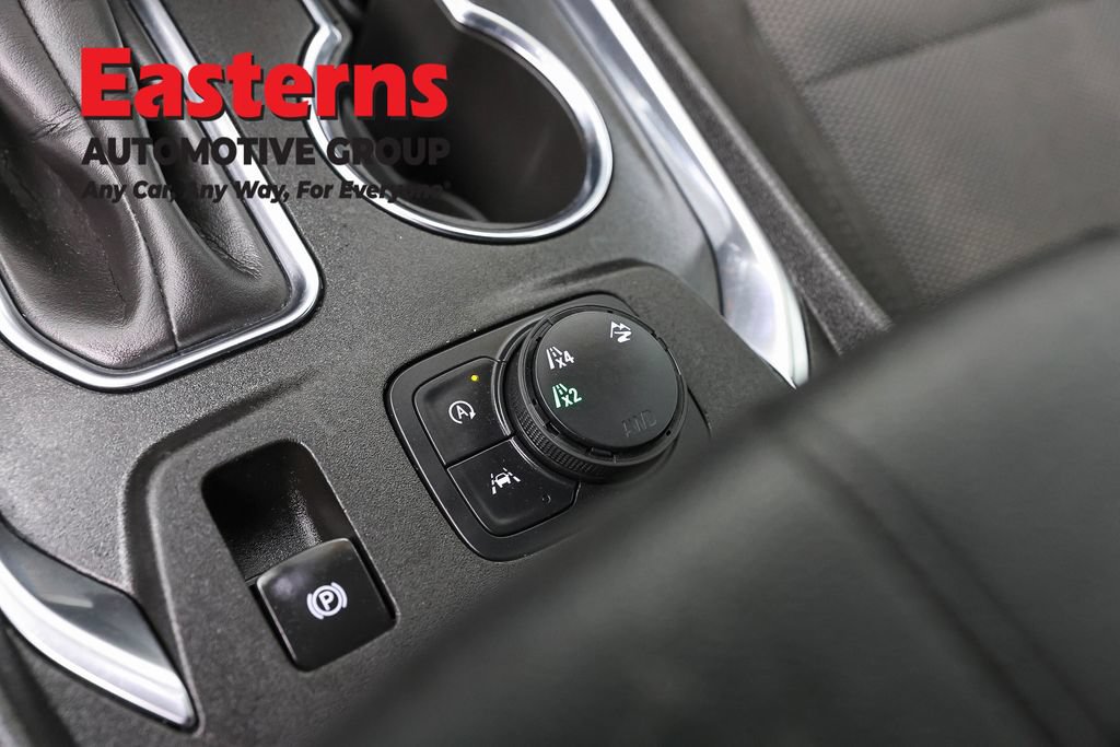 Used 2023 Chevrolet Traverse LT w/ Rear Camera Mirror Package AWD/4WD image 21