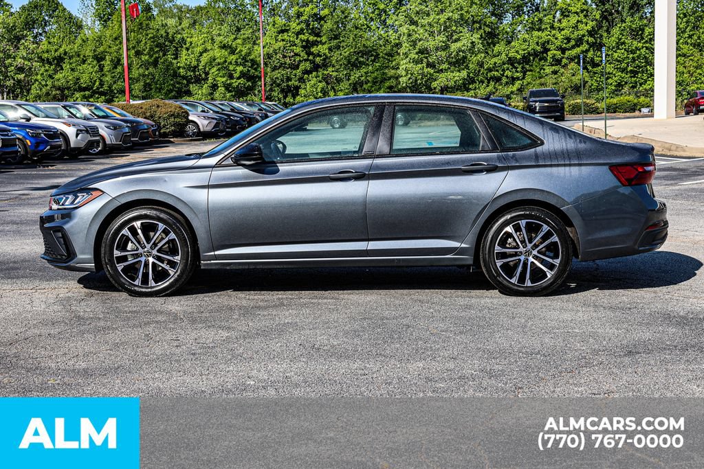 Used 2025 Volkswagen Jetta Sport FWD image 8