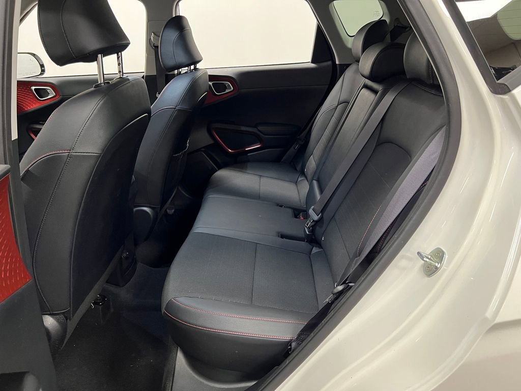 Used 2022 Kia Soul Turbo image 12