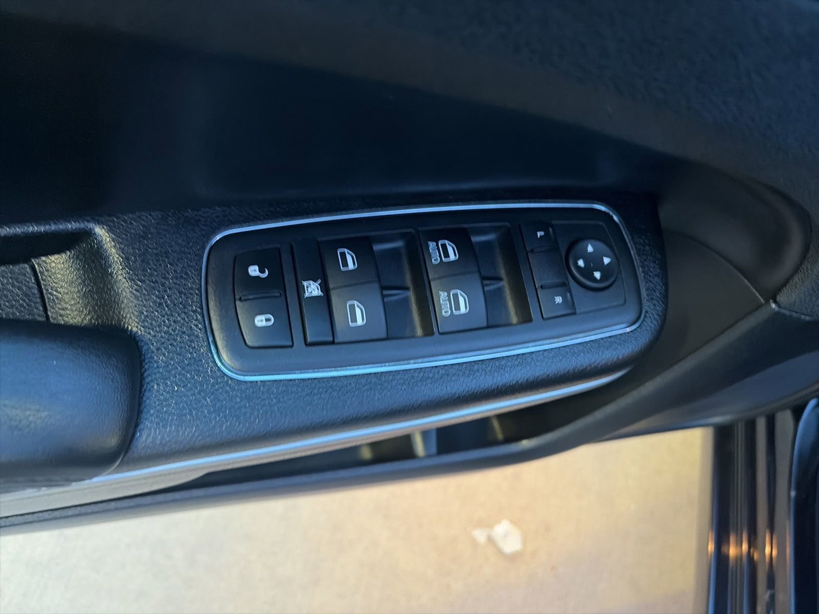 Used 2023 Chrysler 300 Touring w/ Sport Appearance Package RWD image 13