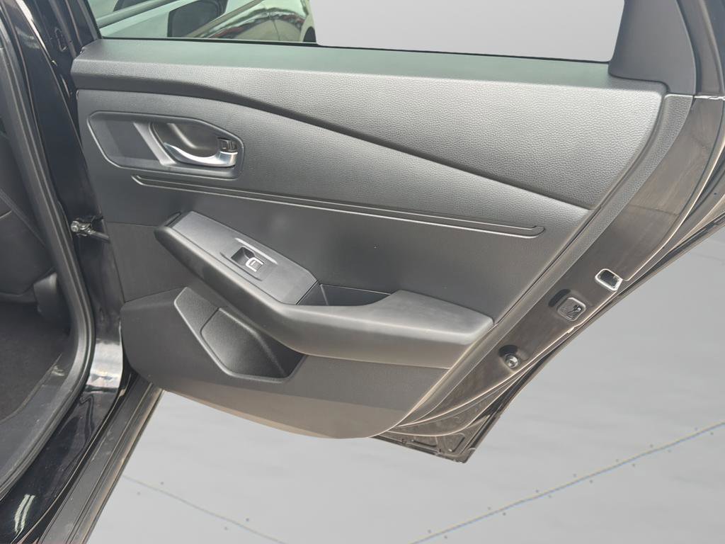 Used 2025 Honda Accord SE image 11