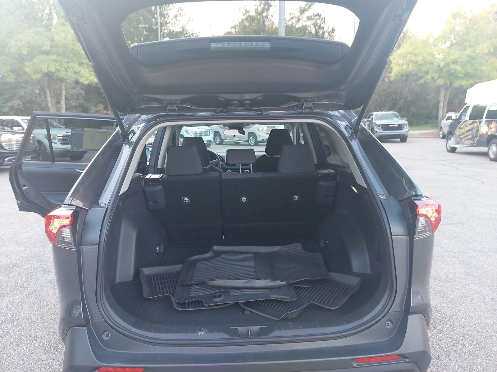 Used 2024 Toyota RAV4 LE FWD image 13