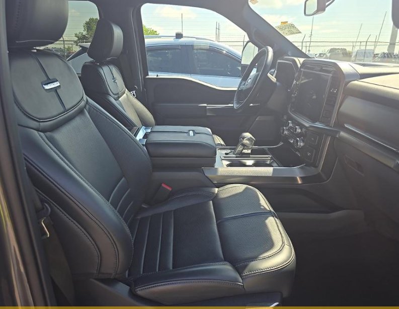 Used 2025 Ford F150 Platinum AWD/4WD image 6