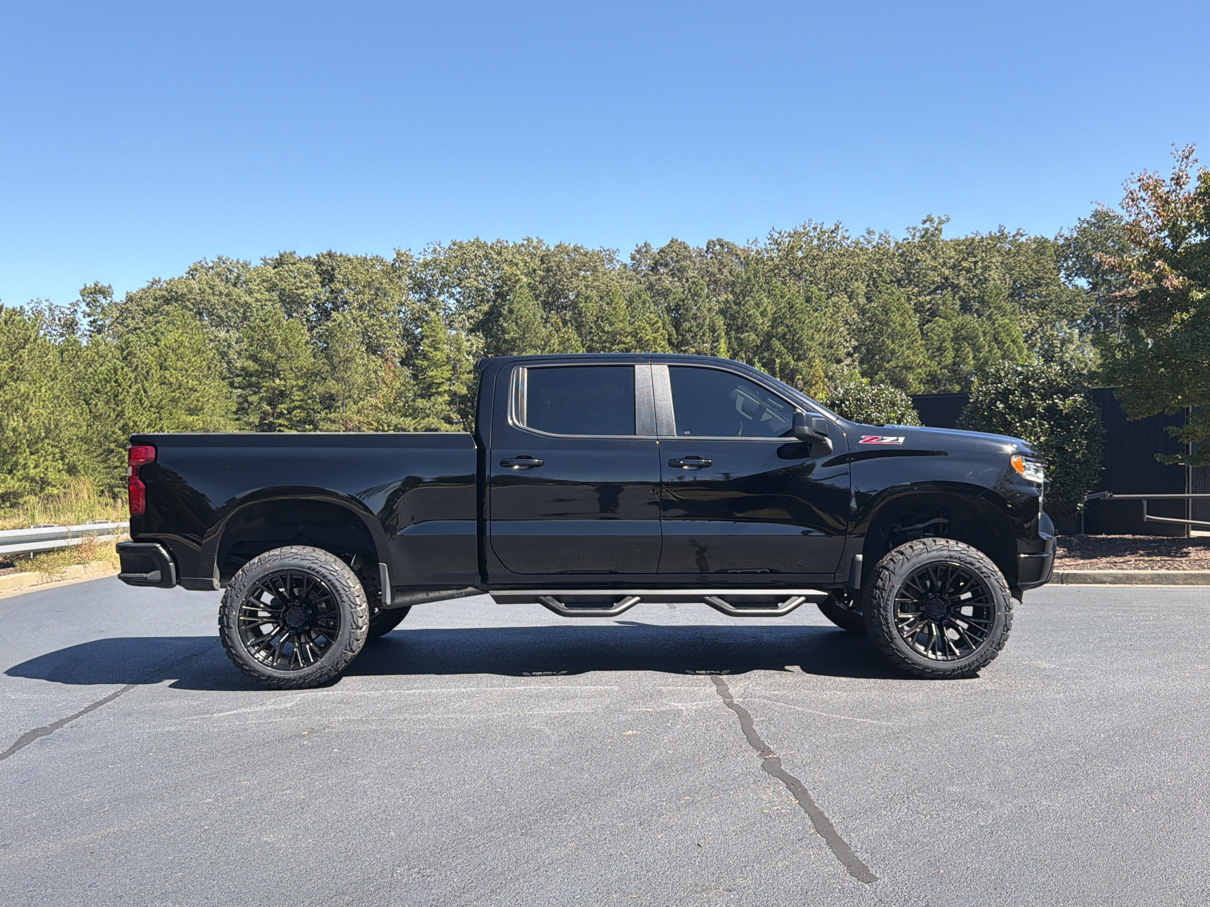 Used 2024 Chevrolet Silverado 1500 RST w/ Z71 Off-Road Package AWD/4WD image 6
