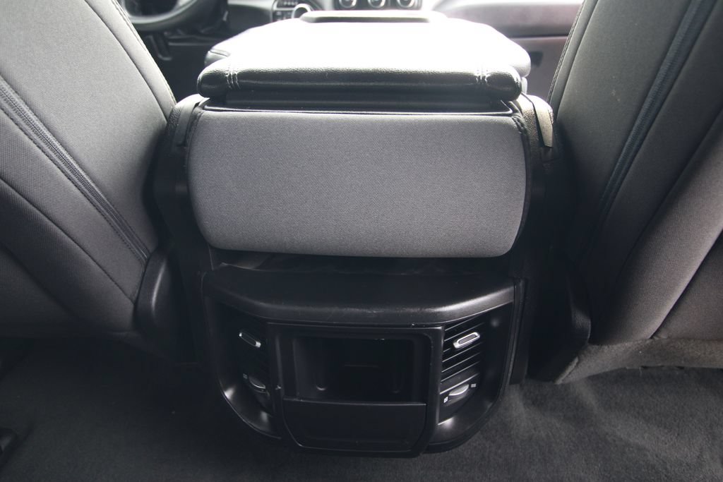 Used 2023 RAM 1500 Big Horn AWD/4WD image 35