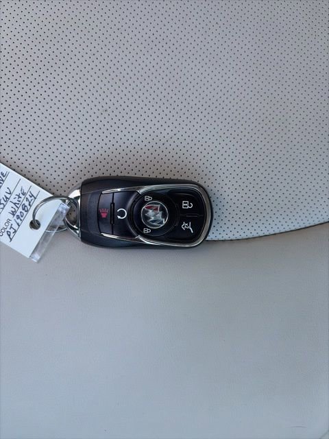 Used 2023 Buick Enclave Essence image 22