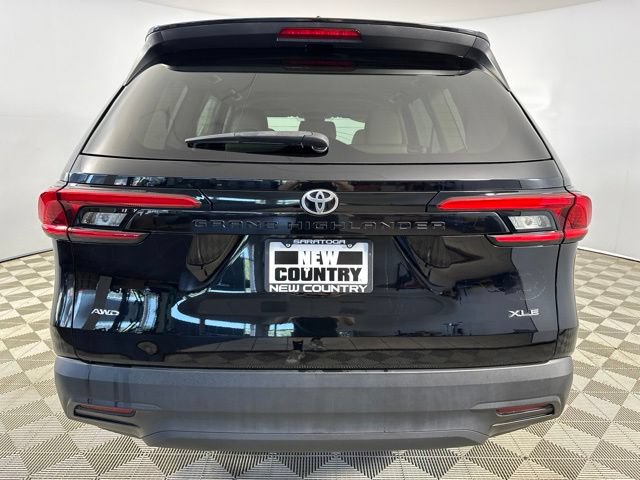 Used 2024 Toyota Grand Highlander AWD image 11