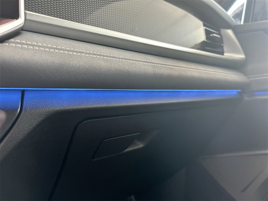 New 2026 Volkswagen Tiguan SE R-Line image 28