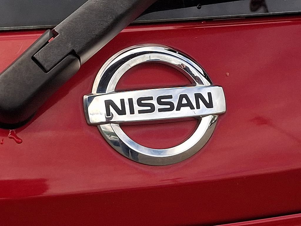 Used 2015 Nissan Versa Note SV FWD image 28