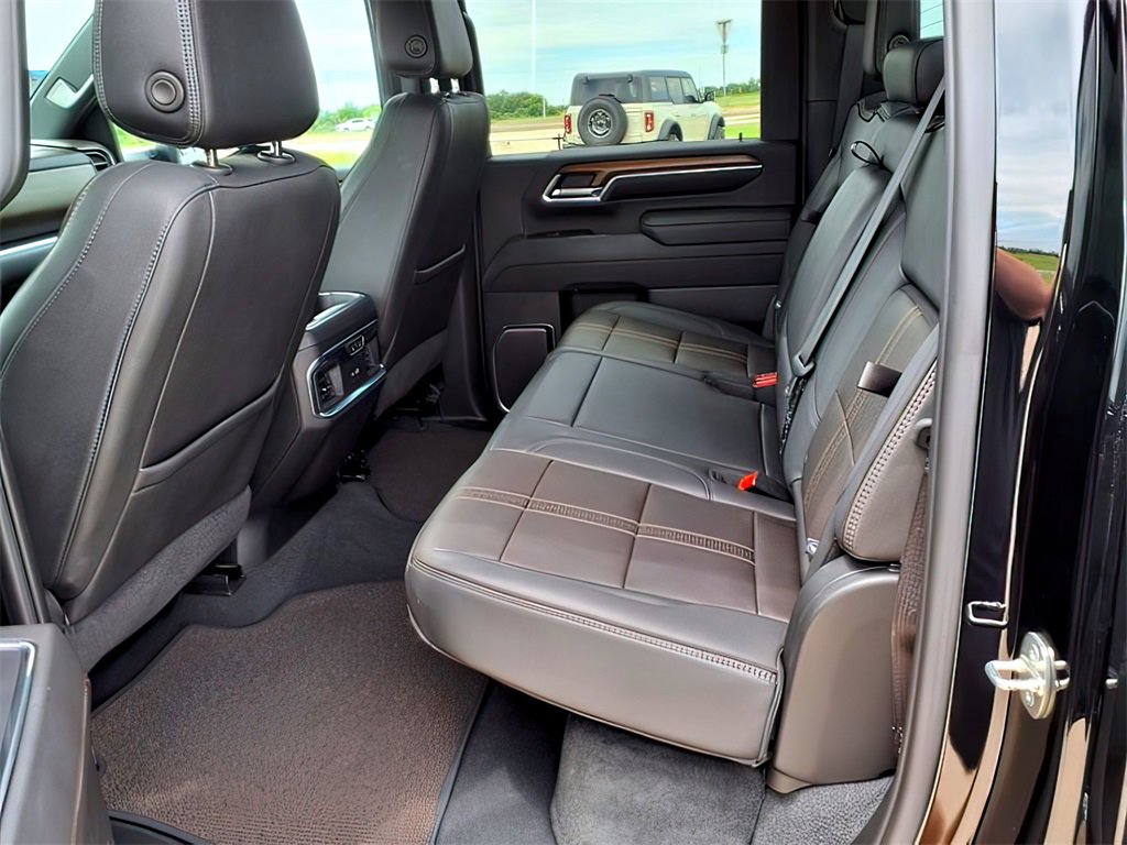 Used 2024 Chevrolet Silverado 2500 High Country w/ High Country Premium Package image 20