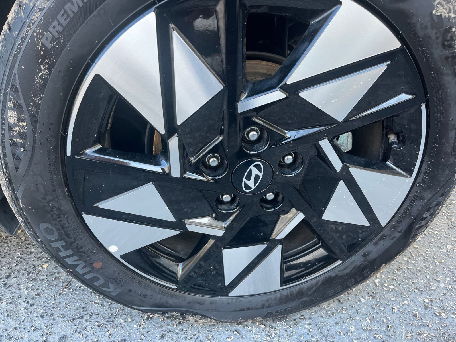 Used 2025 Hyundai Kona SEL image 30