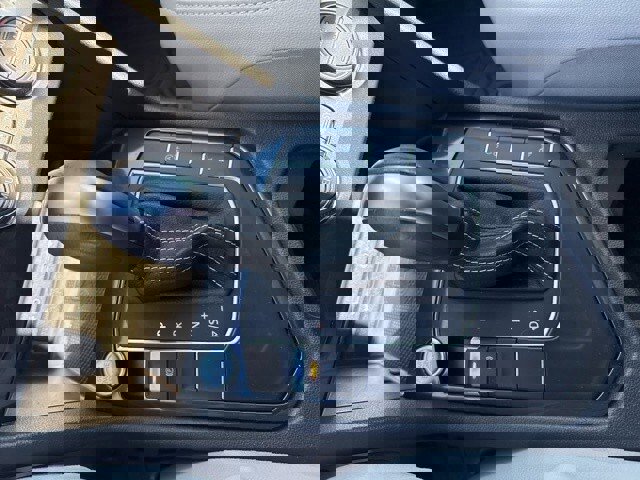 Certified 2021 Volkswagen Tiguan SE R-Line image 23