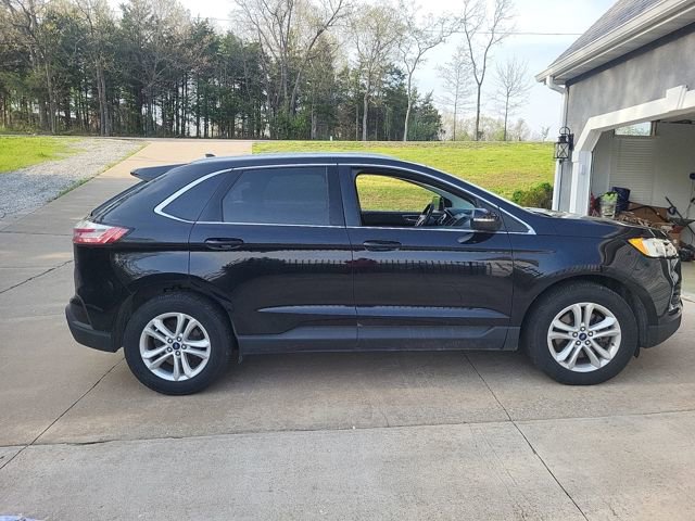 Used 2020 Ford Edge SEL w/ Convenience Package image 2