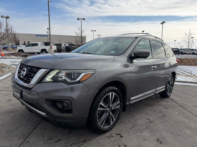 Used 2017 Nissan Pathfinder Platinum image 3