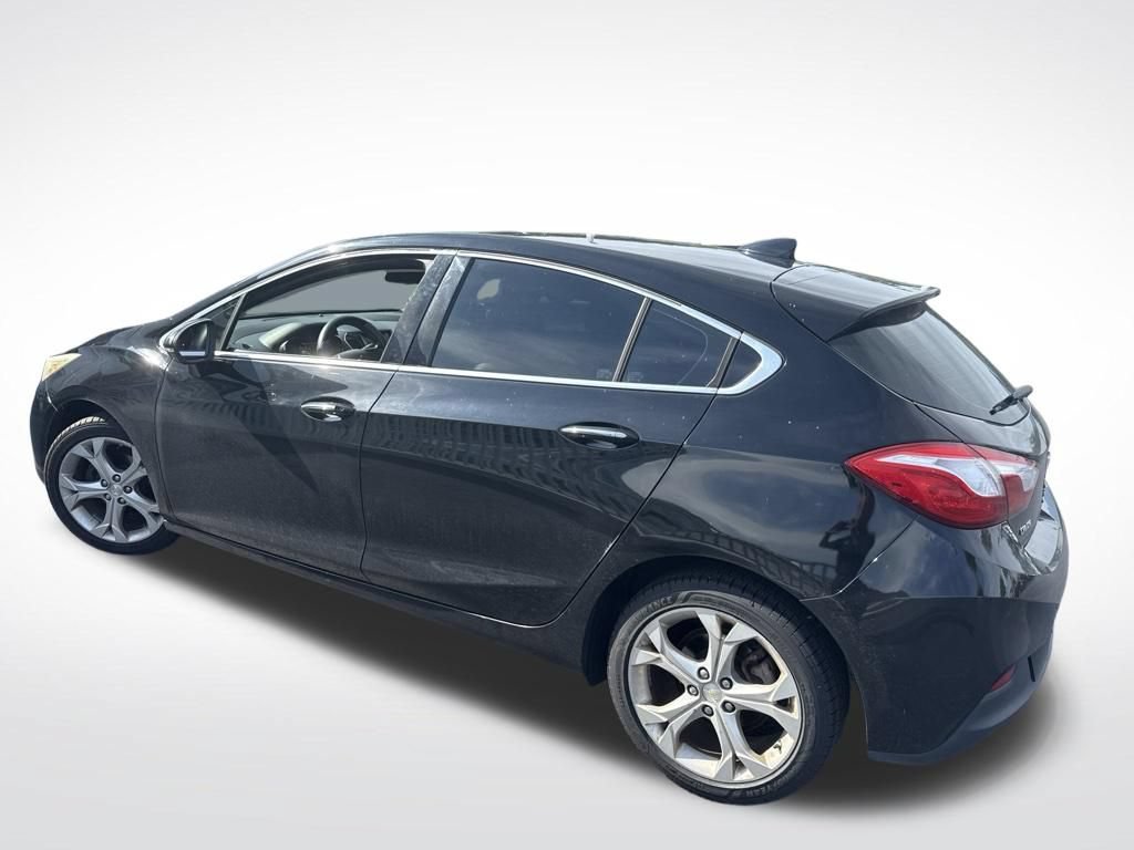 Used 2017 Chevrolet Cruze Premier FWD image 7