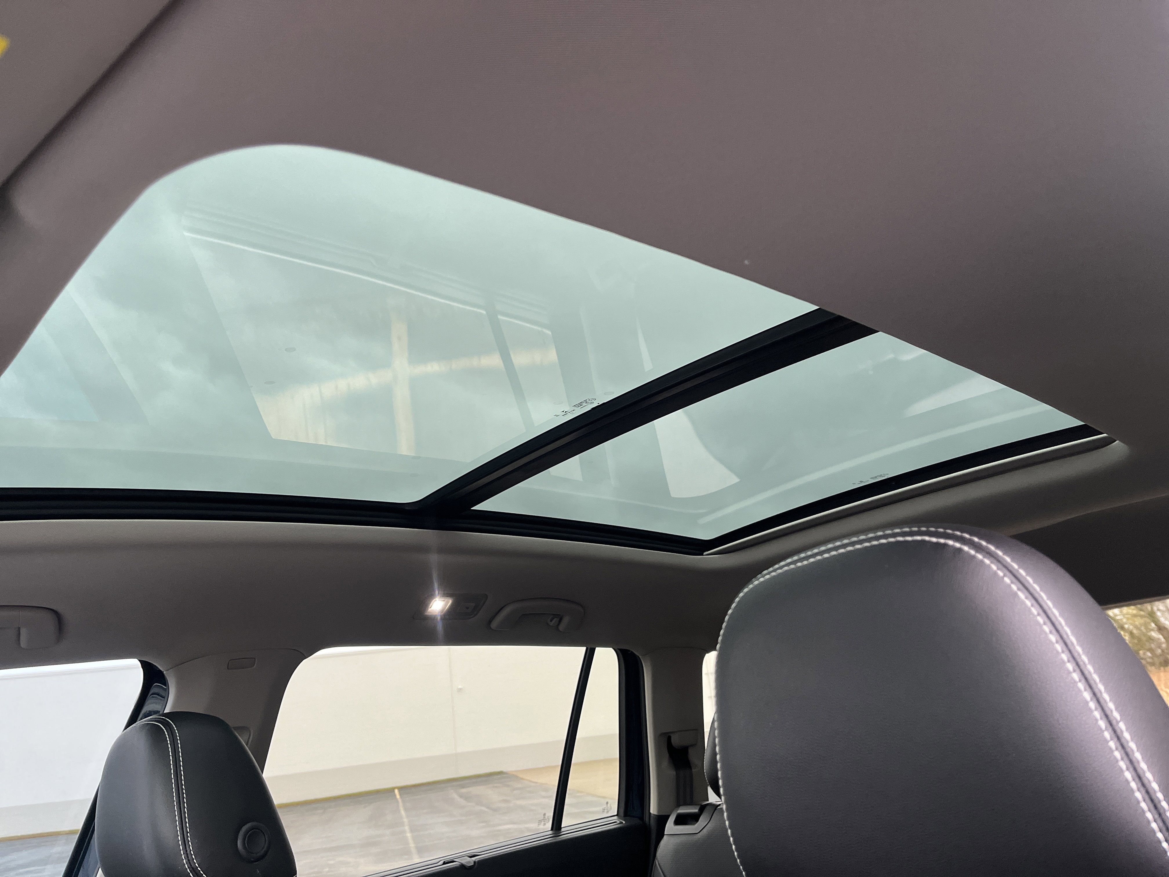 Used 2021 Volkswagen Atlas SEL Premium image 38