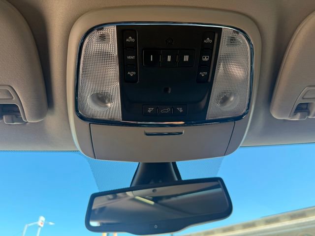 Used 2013 Jeep Grand Cherokee Overland Summit AWD/4WD image 21