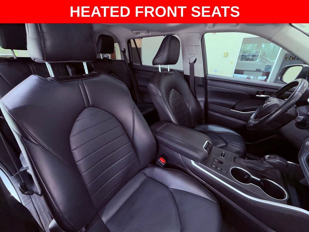 Used 2023 Toyota Highlander XLE FWD image 11