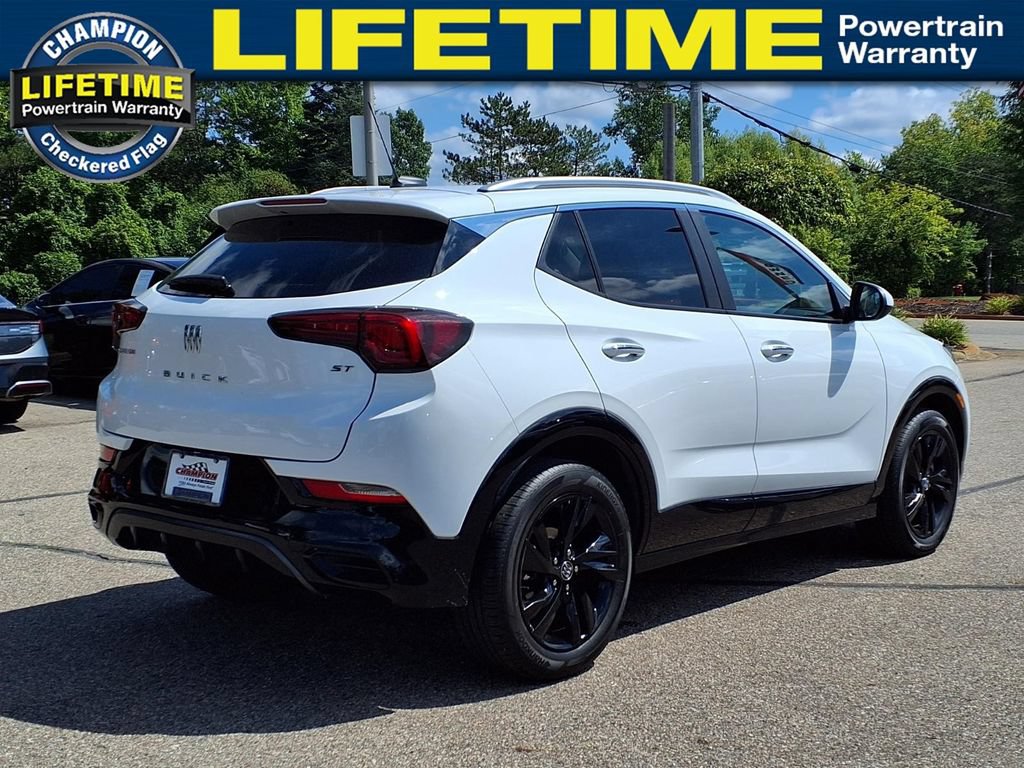 Used 2024 Buick Encore GX Sport Touring FWD image 5