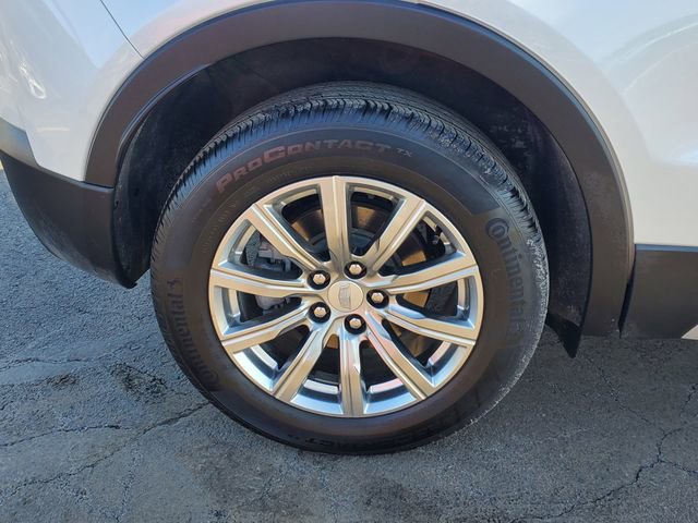 Certified 2023 Cadillac XT4 Premium Luxury w/ Cold Weather Package image 9