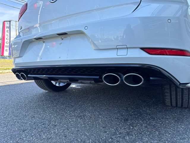 Used 2019 Volkswagen Golf R 4-Door AWD/4WD image 9