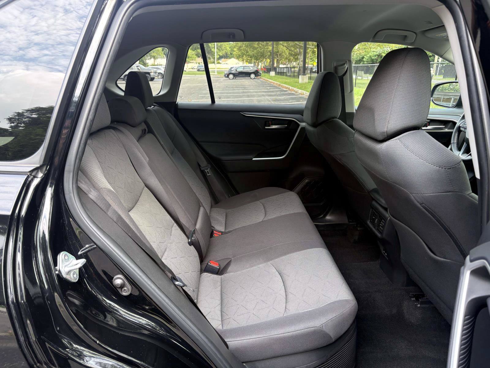 Used 2023 Toyota RAV4 XLE w/ XLE Grade Weather Package AWD/4WD image 25
