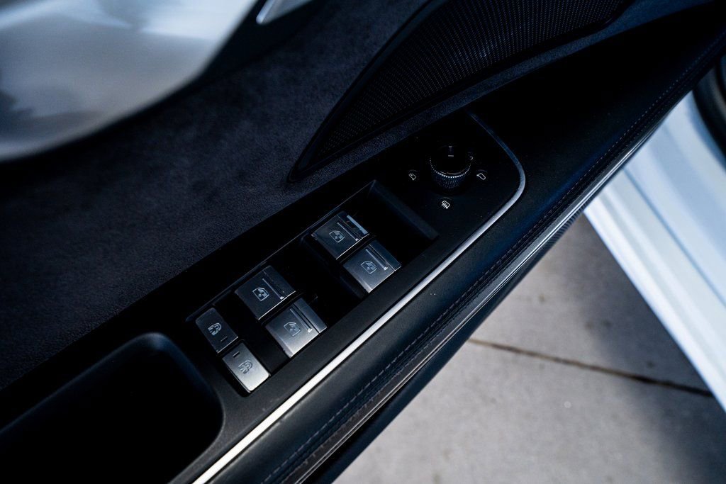 Used 2020 Audi S8 L w/ S8 Executive Package image 32