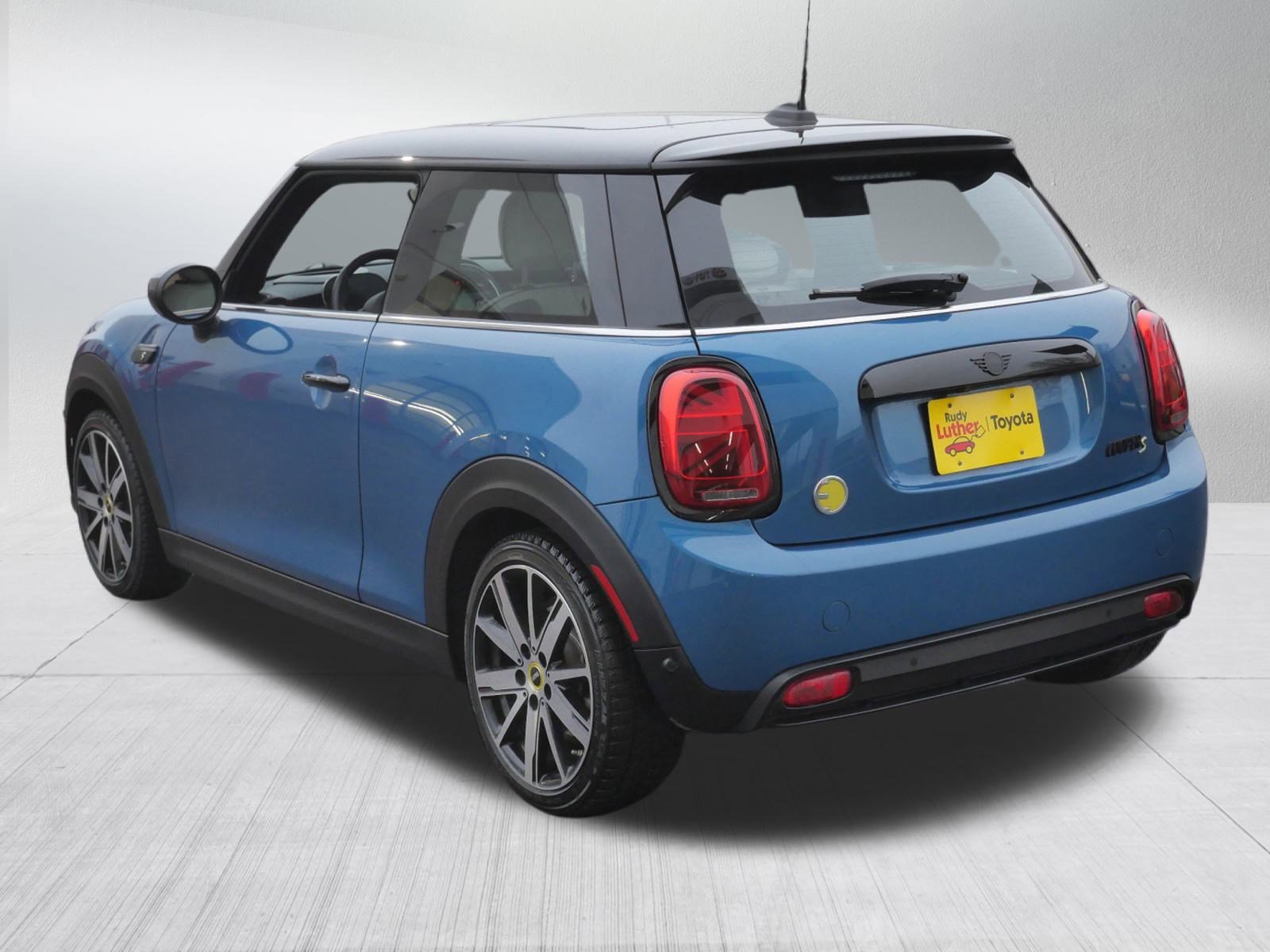 Used 2023 MINI Cooper SE image 5