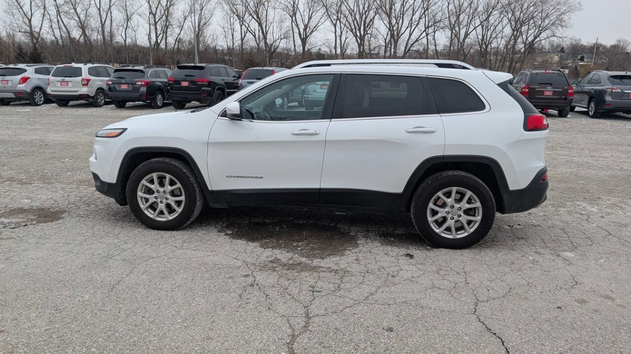 Used 2015 Jeep Cherokee Latitude w/ Cold Weather Group image 6