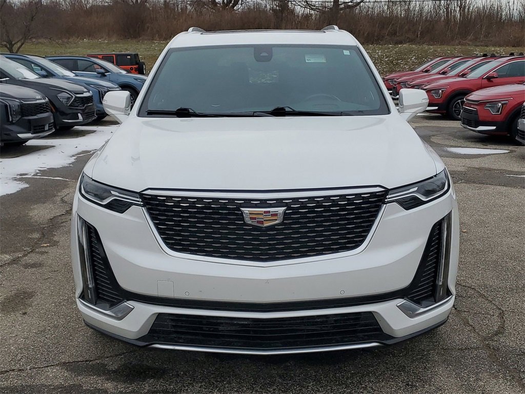 Used 2021 Cadillac XT6 Premium Luxury image 2