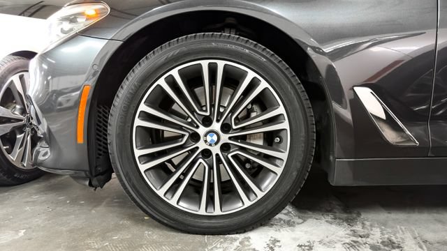 Used 2018 BMW 540i RWD image 61
