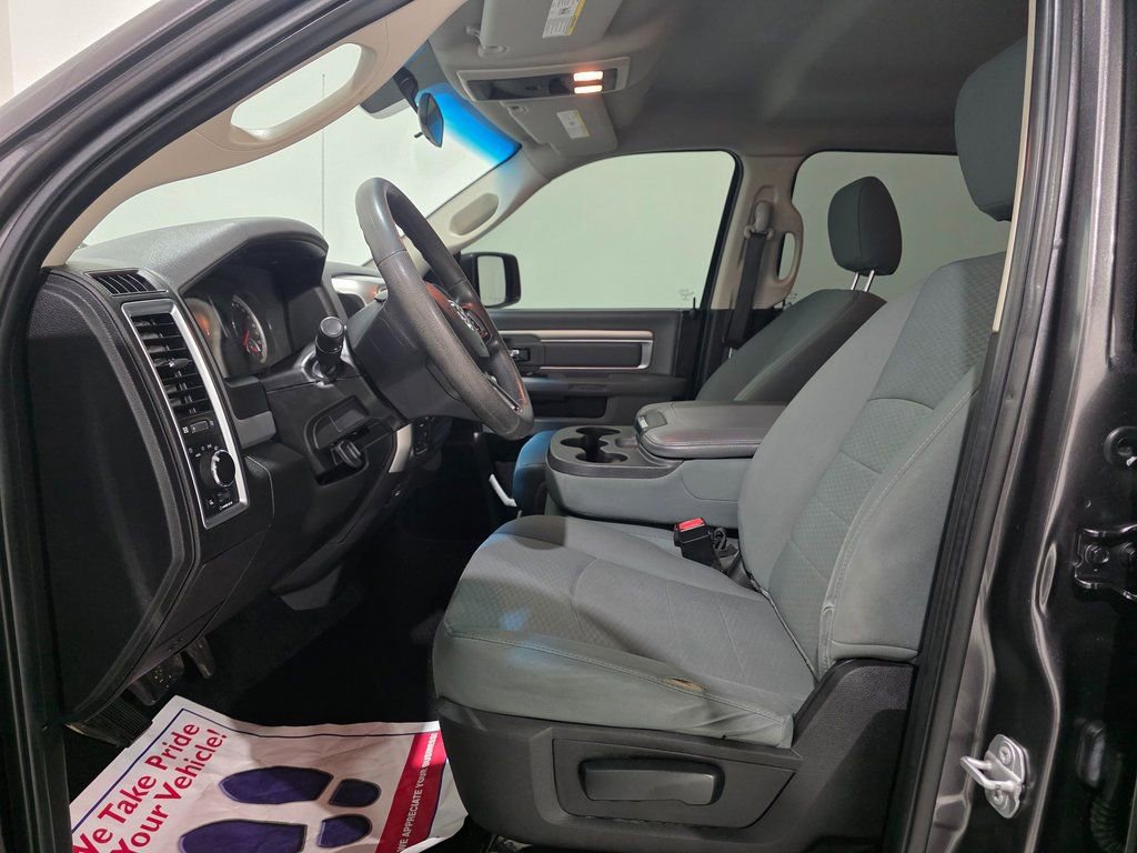 Used 2019 RAM 1500 Classic SLT image 15