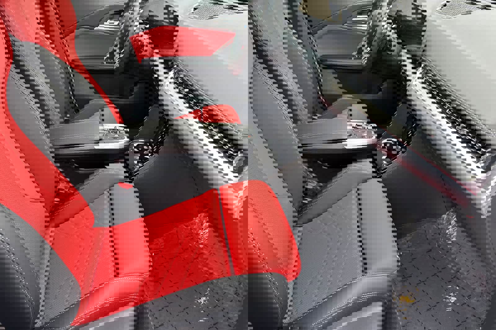 Used 2025 BMW X1 xDrive28i w/ M Sport Package image 17