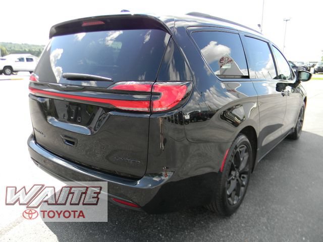 Used 2025 Chrysler Pacifica Limited FWD video 2