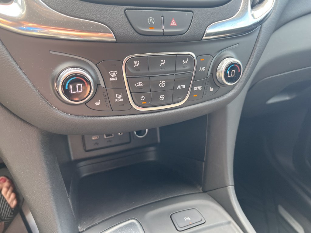 Used 2024 Chevrolet Equinox LT w/ LPO, Floor Liner Package FWD image 19