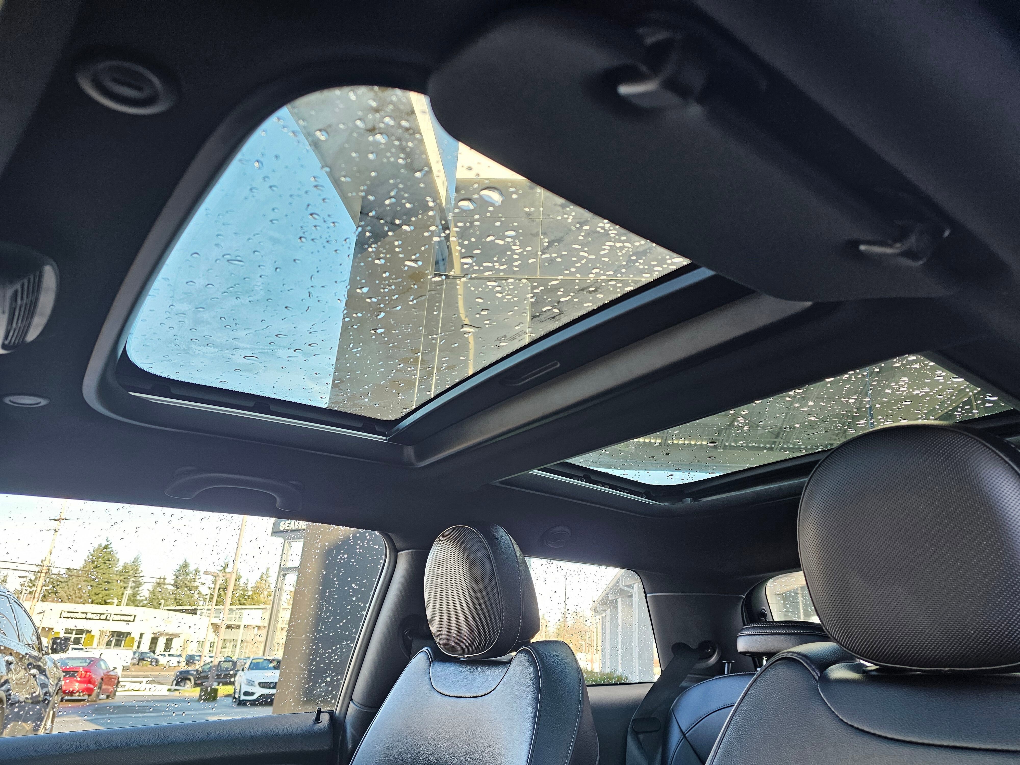 Used 2016 MINI Cooper 2-Door Hardtop image 22