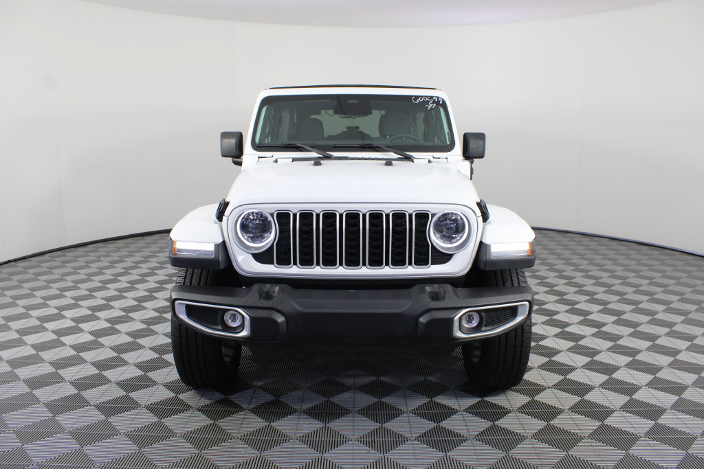 Used 2025 Jeep Wrangler Unlimited Sahara w/ Safety Group AWD/4WD image 25