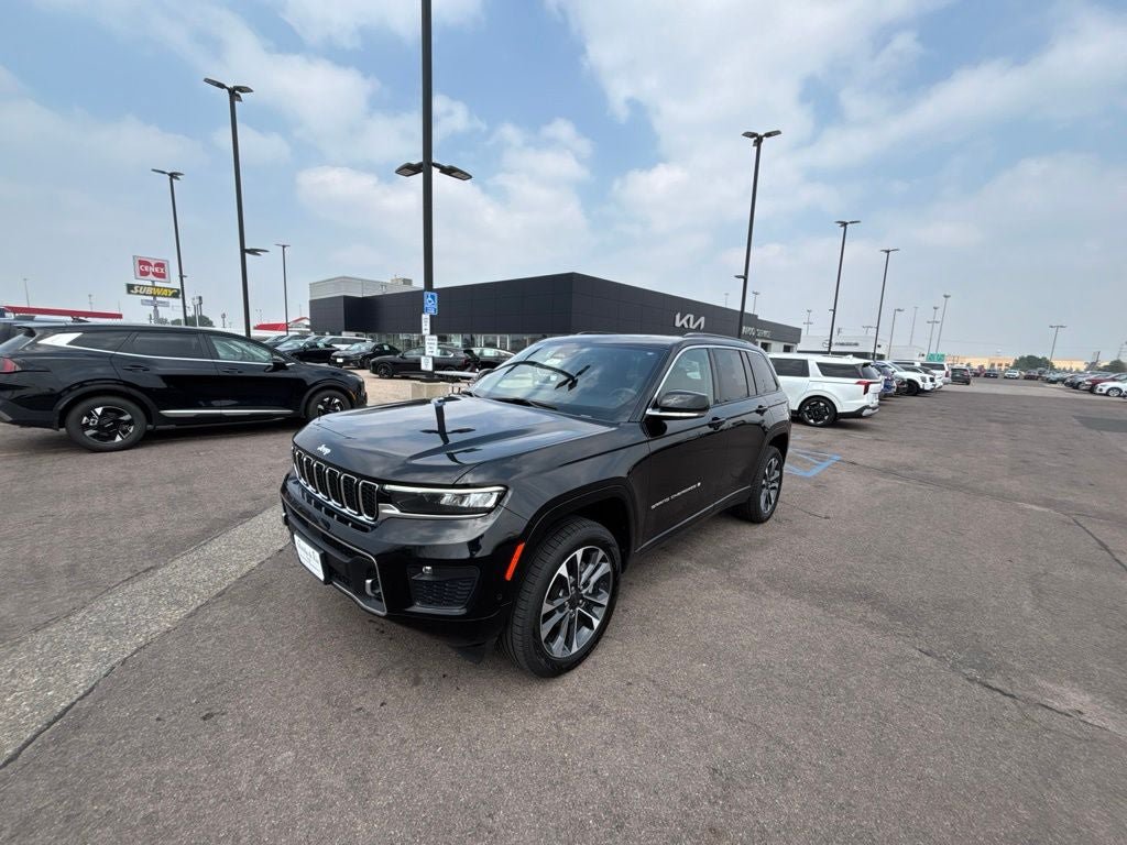 Used 2024 Jeep Grand Cherokee Overland