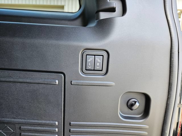 New 2026 GMC Hummer EV SUV AWD/4WD image 14