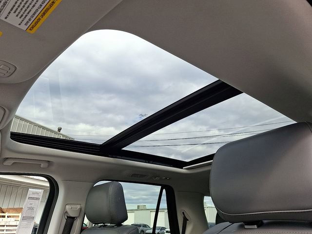 Used 2025 Ford Expedition Active image 14