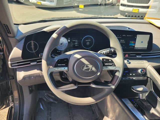 Used 2024 Hyundai Elantra SEL image 30