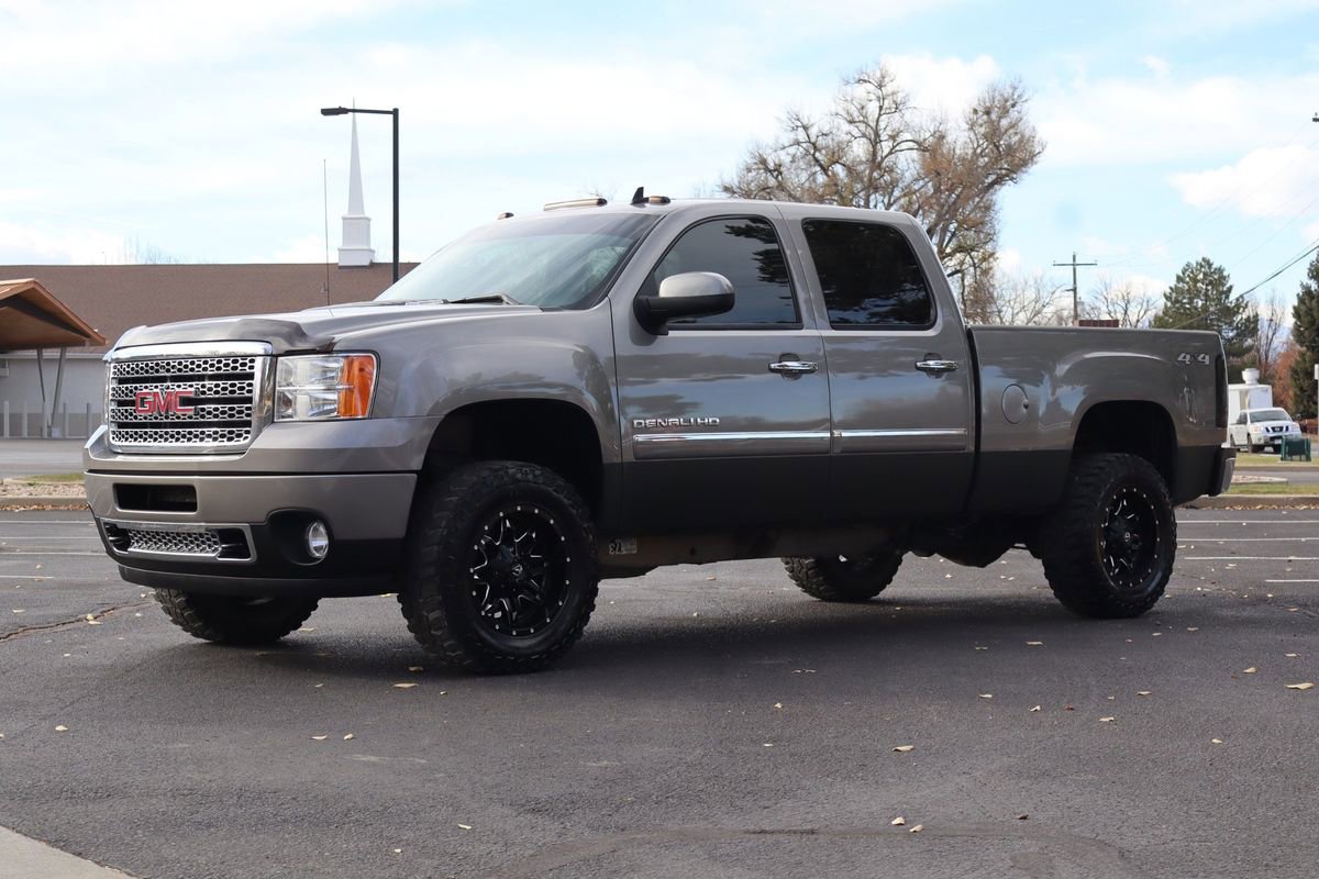 Used 2014 GMC Sierra 2500 Denali image 11