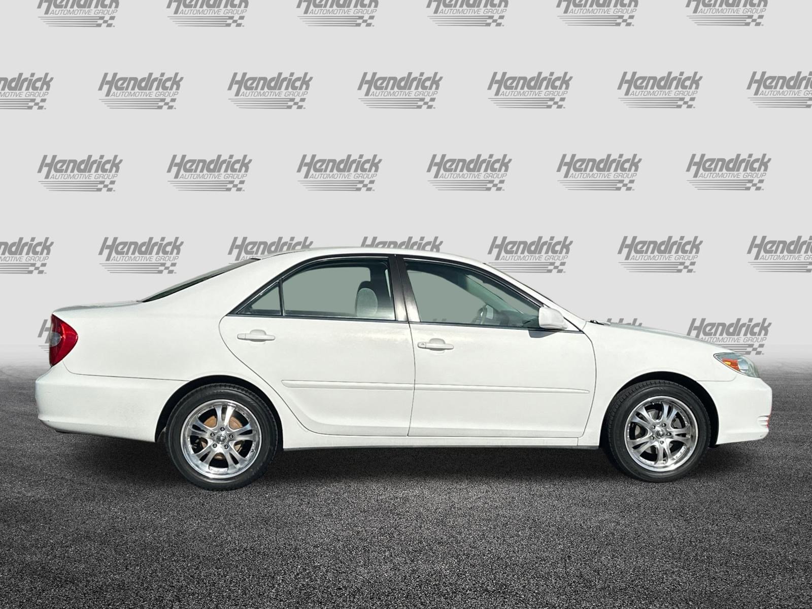 Used 2004 Toyota Camry LE image 3