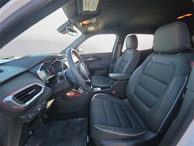 Used 2021 Chevrolet TrailBlazer RS w/ Technology Package image 9